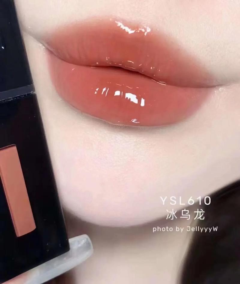 YSL 千人千色 AE68 高级定制红管唇釉,一抹显色,定制专属唇色